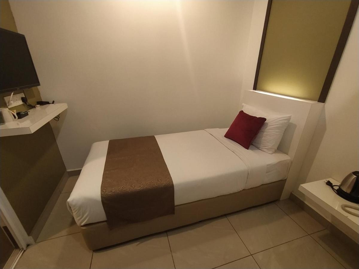 เครสเซนโด บูติก โฮเทล Hotel Hock Lam Village ภายนอก รูปภาพ